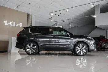 Mitsubishi Outlander 2026 photo 3