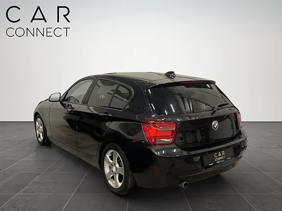 BMW 118D 2012 photo 4
