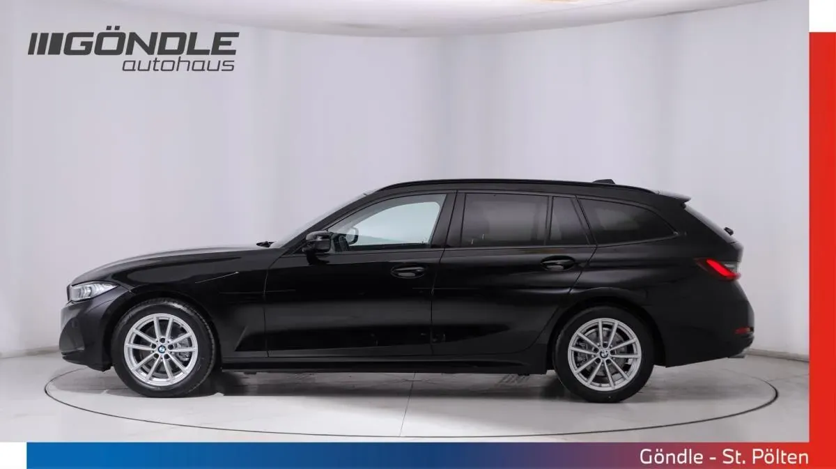 BMW 3 Series 2024 photo 3