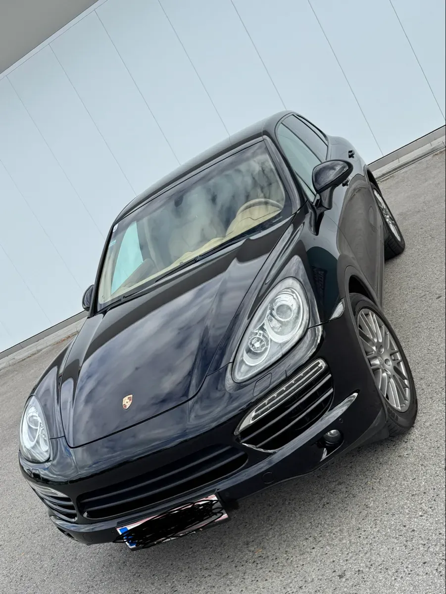 Porsche Cayenne 2010 photo 3