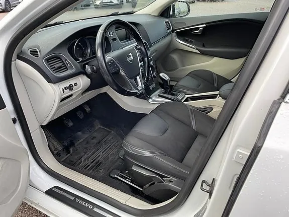 Volvo V40 2013 photo 5
