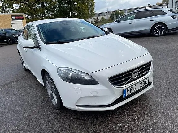 Volvo V40 2013 photo 2