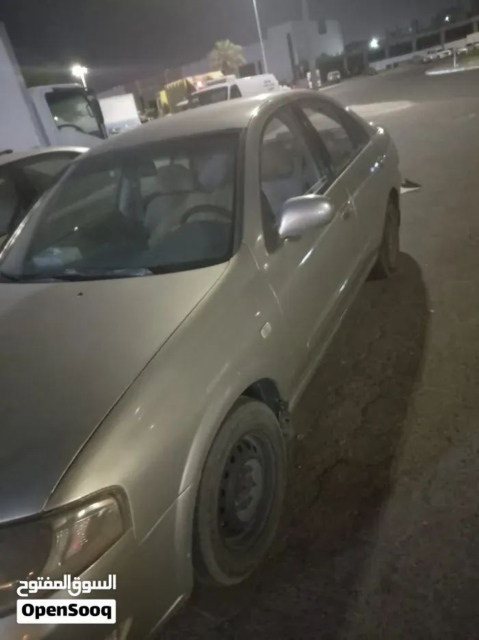 Nissan Sunny 2009 photo 4
