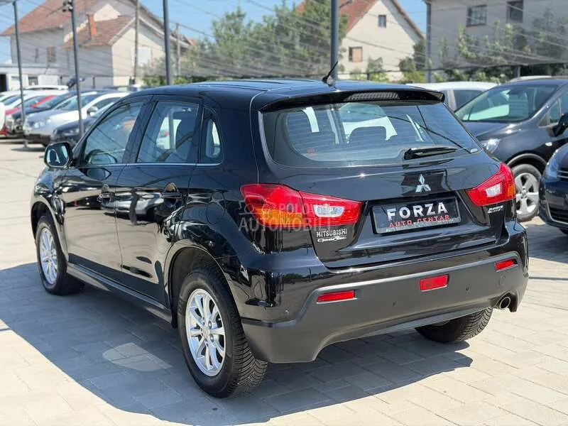 Mitsubishi Asx 2010 photo 4