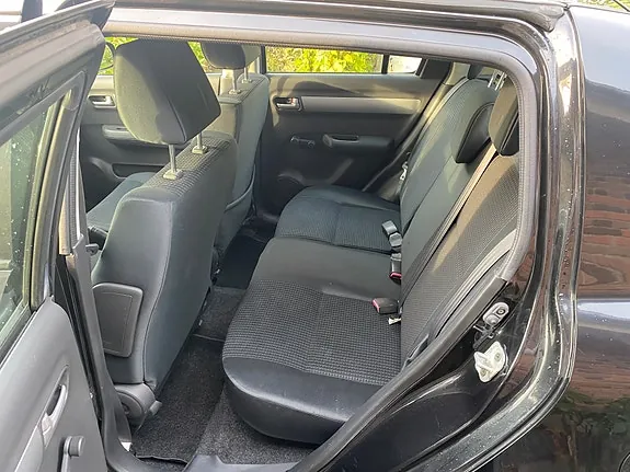 Suzuki Swift 2005 photo 5