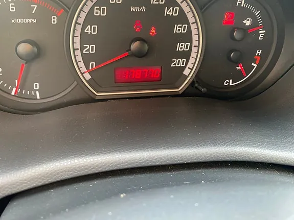 Suzuki Swift 2005 photo 4