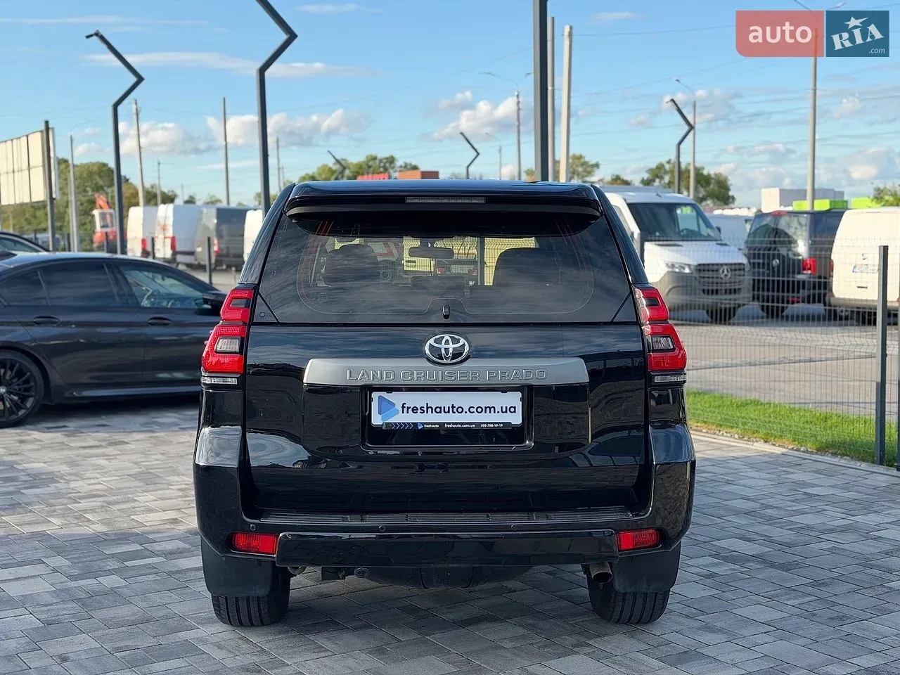 Toyota Land Cruiser Prado 2018 photo 4