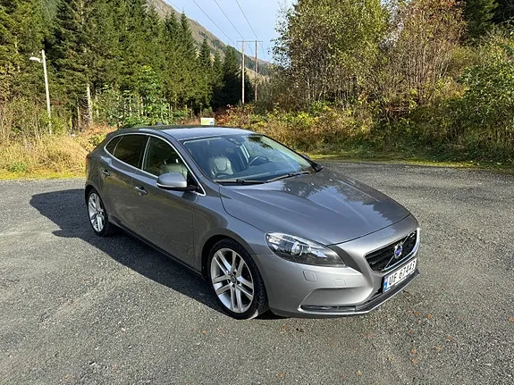 Volvo V40 2015 photo 2