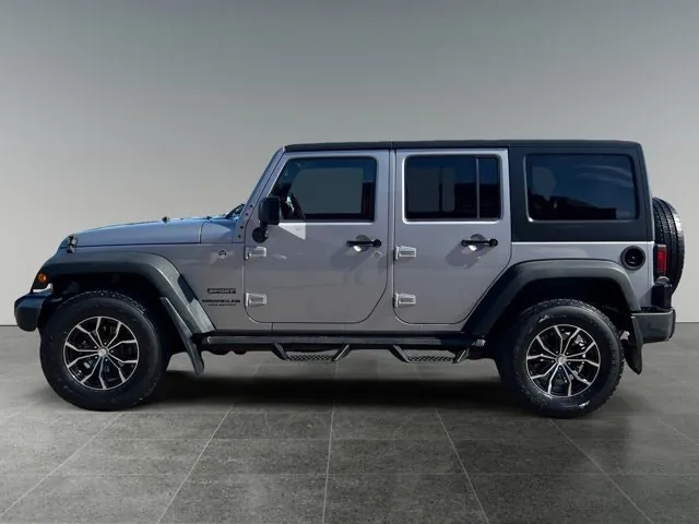Jeep Wrangler Unlimited 2014 photo 2