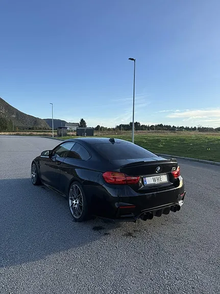 BMW M4 2016 photo 4