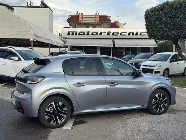 Peugeot 208 2025 photo 4