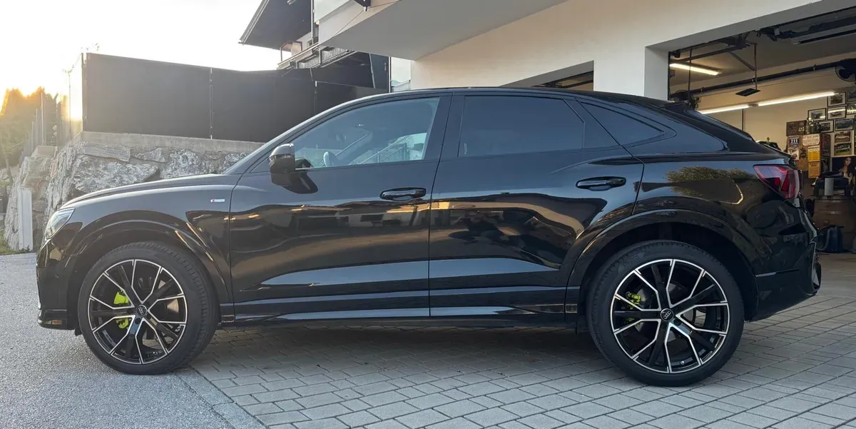 Audi Q3 2020 photo 2
