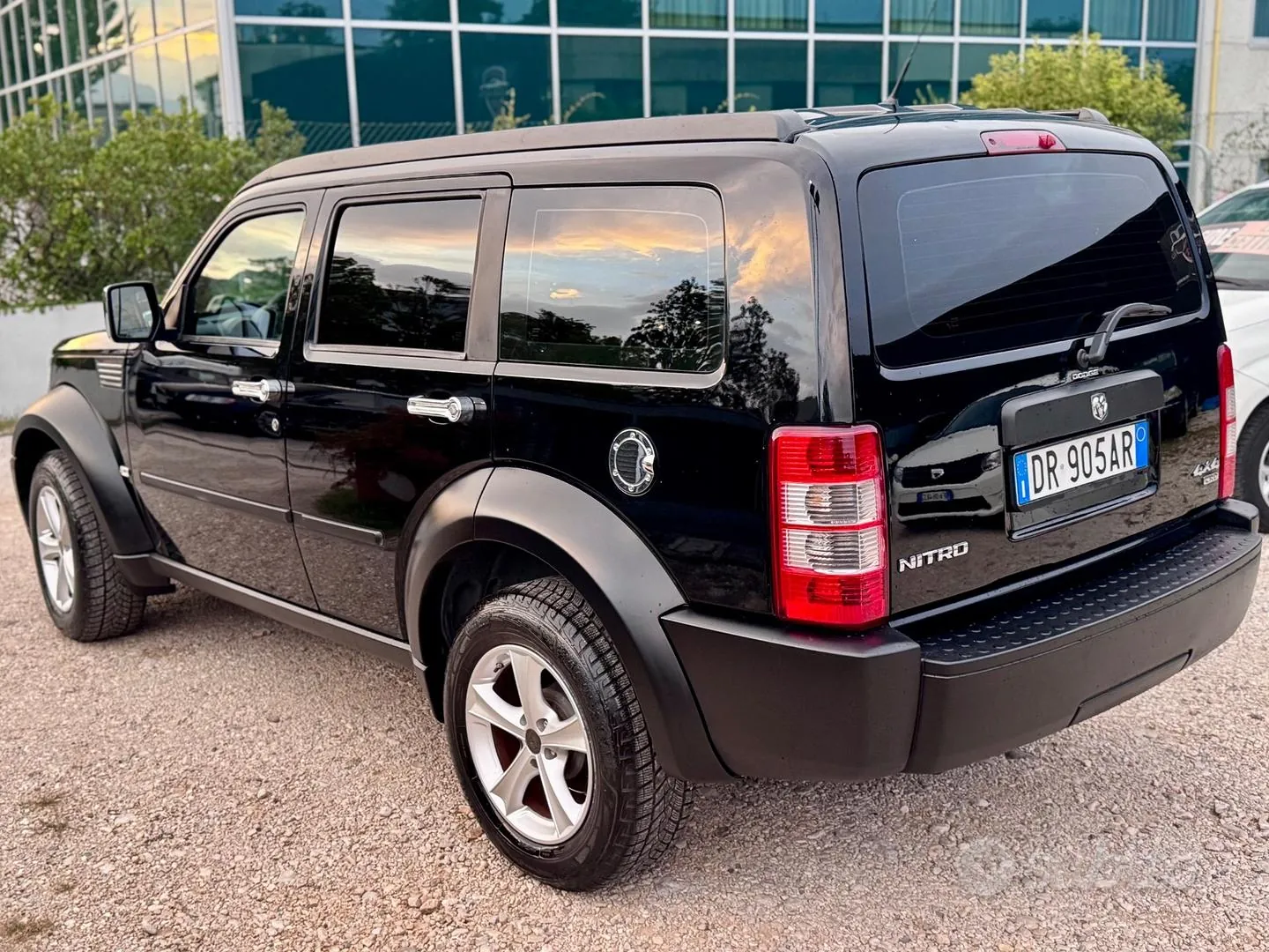 Dodge Nitro 2008 photo 2