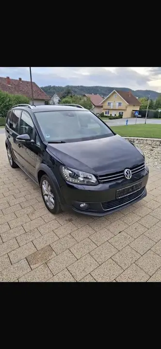 Volkswagen Cross Touran