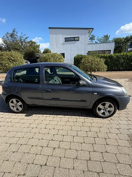 Renault Clio Ii 2008 photo 2