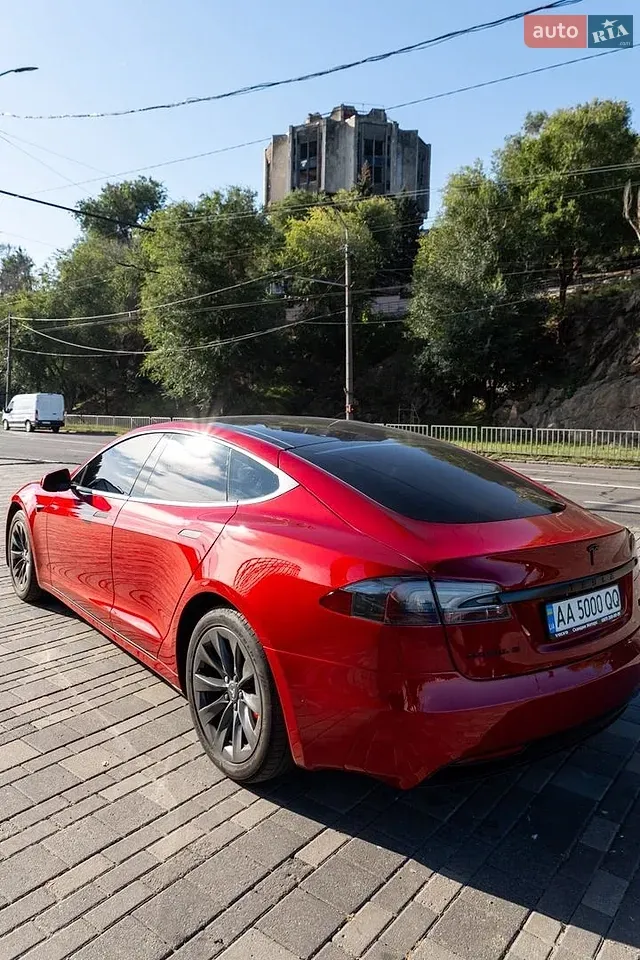 Tesla Model S 2018 photo 3
