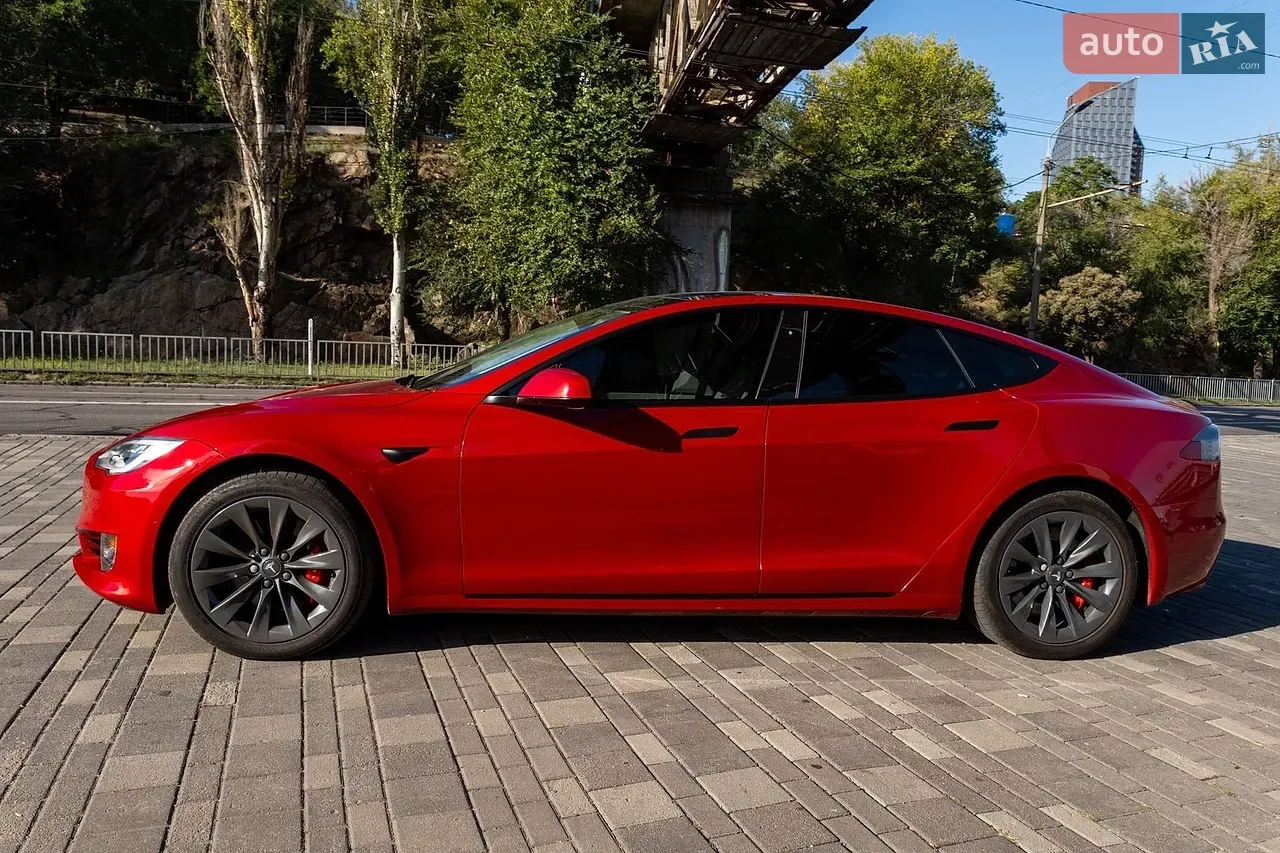 Tesla Model S 2018 photo 2