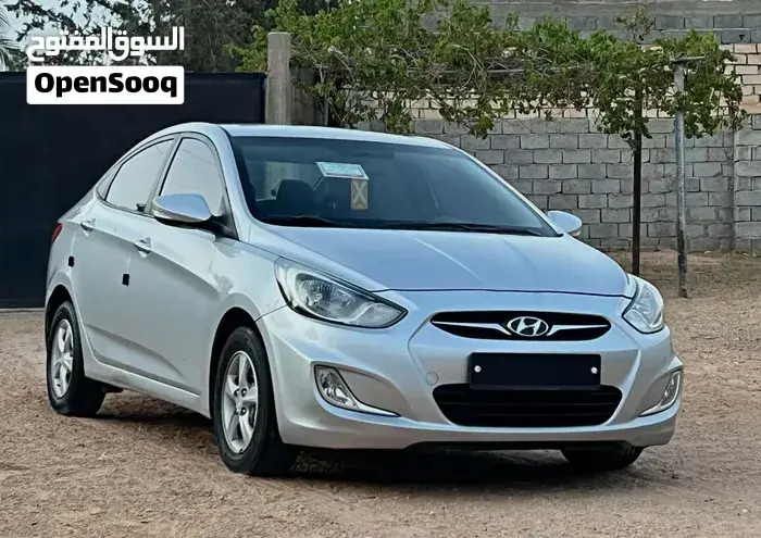 Hyundai Accent 2012 photo 2
