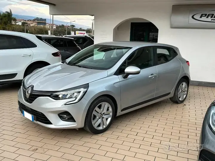 Renault Clio 2022 photo 3