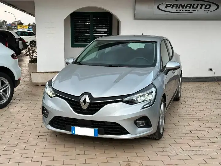 Renault Clio 2022 photo 2