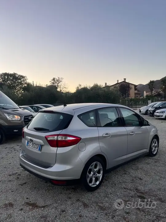 Ford C-Max 2011 photo 4