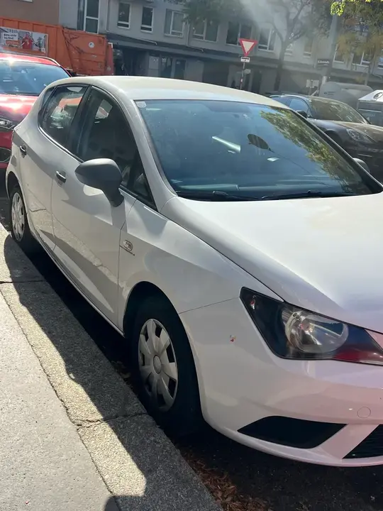 Seat Ibiza 2014 photo 2