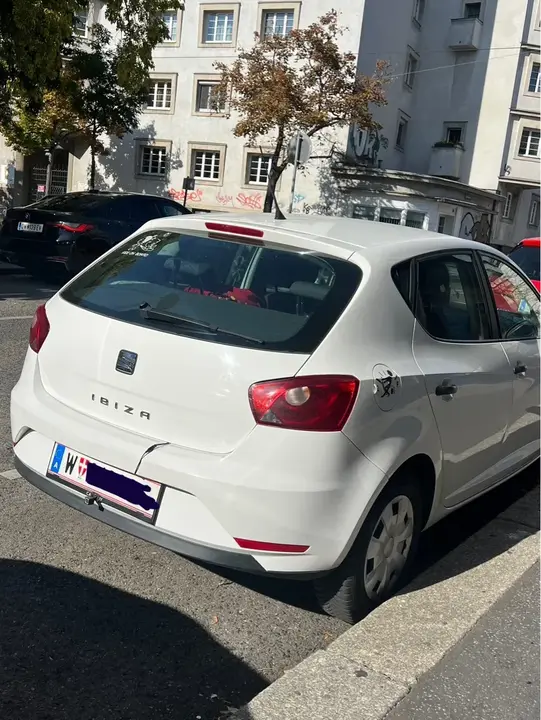 Seat Ibiza 2014 photo 3