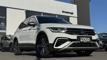 Volkswagen Tiguan 2022 photo 2