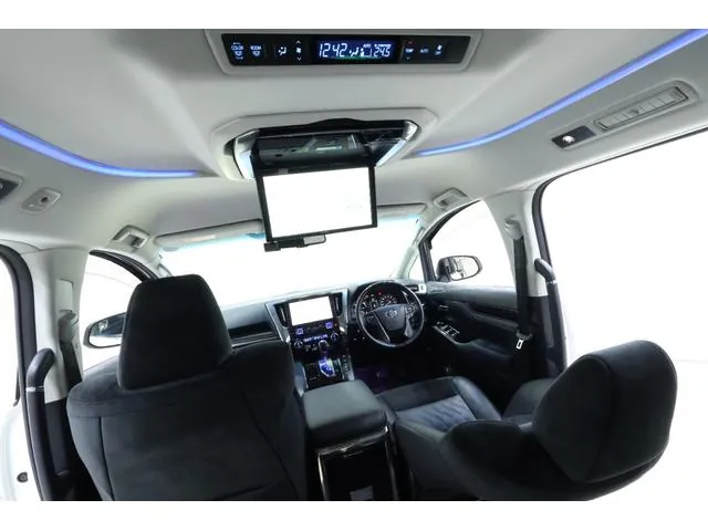 Toyota Vellfire 2015 photo 5