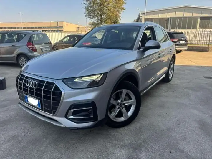 Audi Q5 2023 photo 3