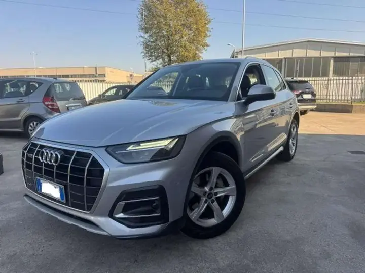 Audi Q5 2023 photo 2