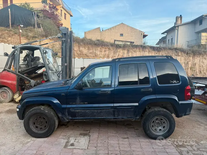 Jeep Cherokee 2003 photo 4