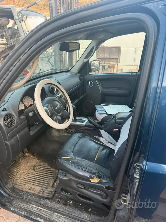 Jeep Cherokee 2003 photo 5