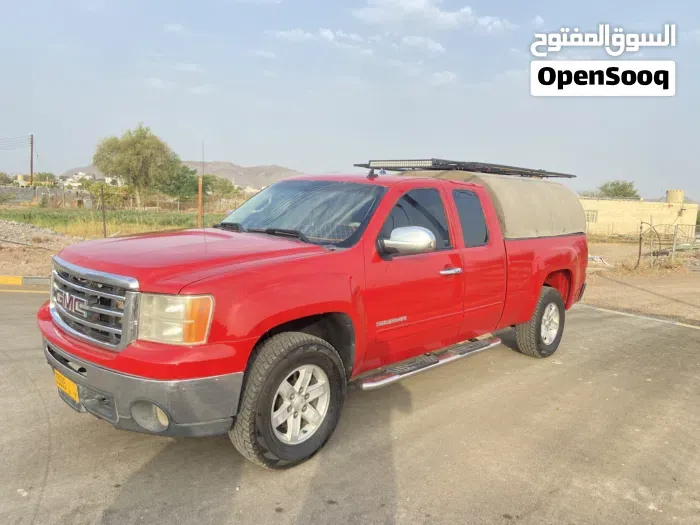GMC Sierra 2013 photo 2