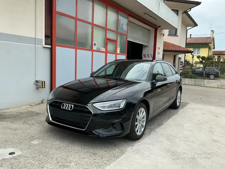 Audi A4 Avant 2022 photo 3