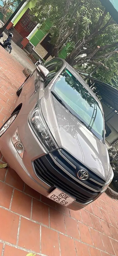 Toyota Innova 2016 photo 2
