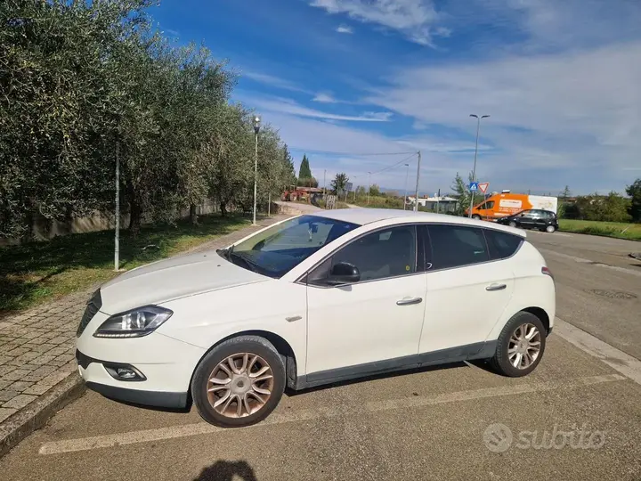 Lancia Delta 2012 photo 3