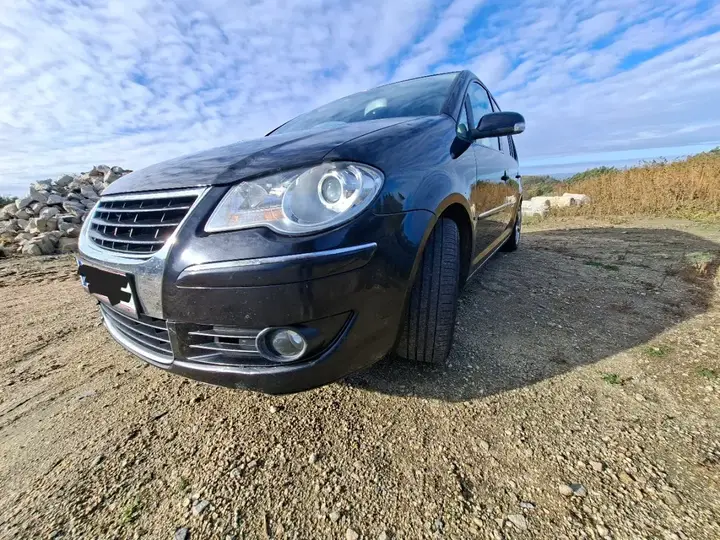 Volkswagen Touran 2007 photo 3