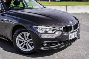 BMW 318I 2016 photo 3
