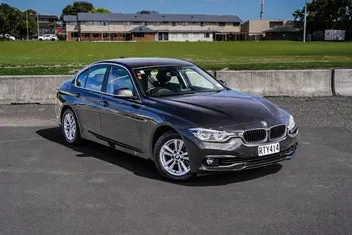 BMW 318I 2016 photo 2