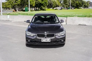 BMW 318I 2016 photo 4