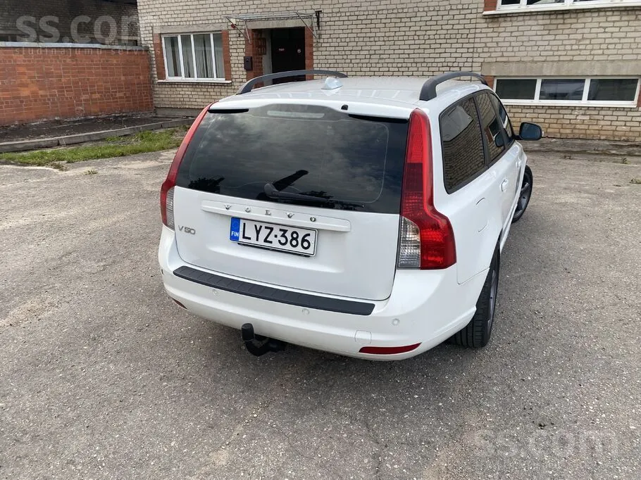 Volvo V50 2009 photo 5