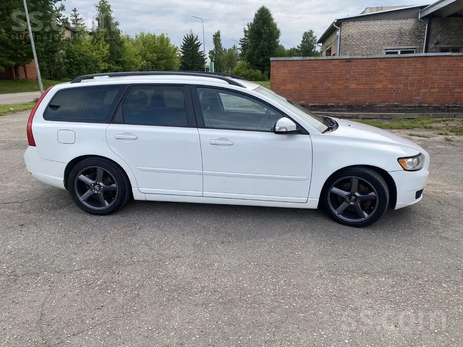 Volvo V50 2009 photo 4