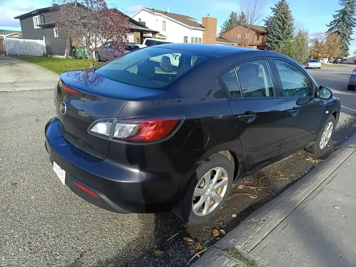 Mazda 3 2010 photo 4