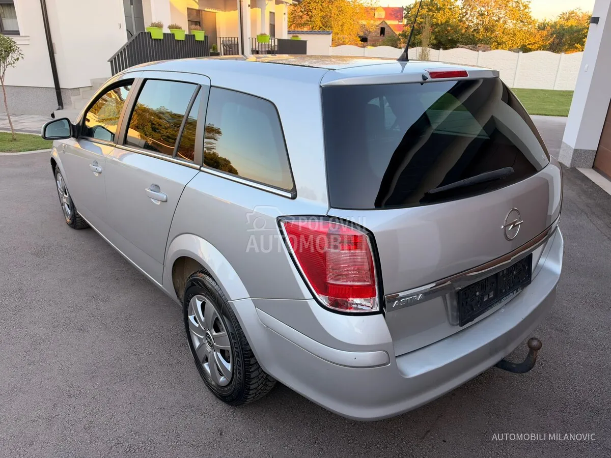Opel Astra H 2010 photo 5