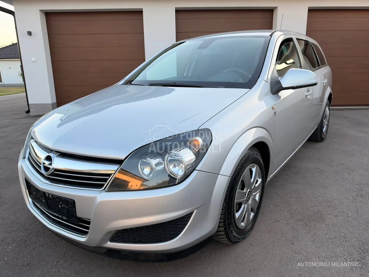 Opel Astra H 2010 photo 2