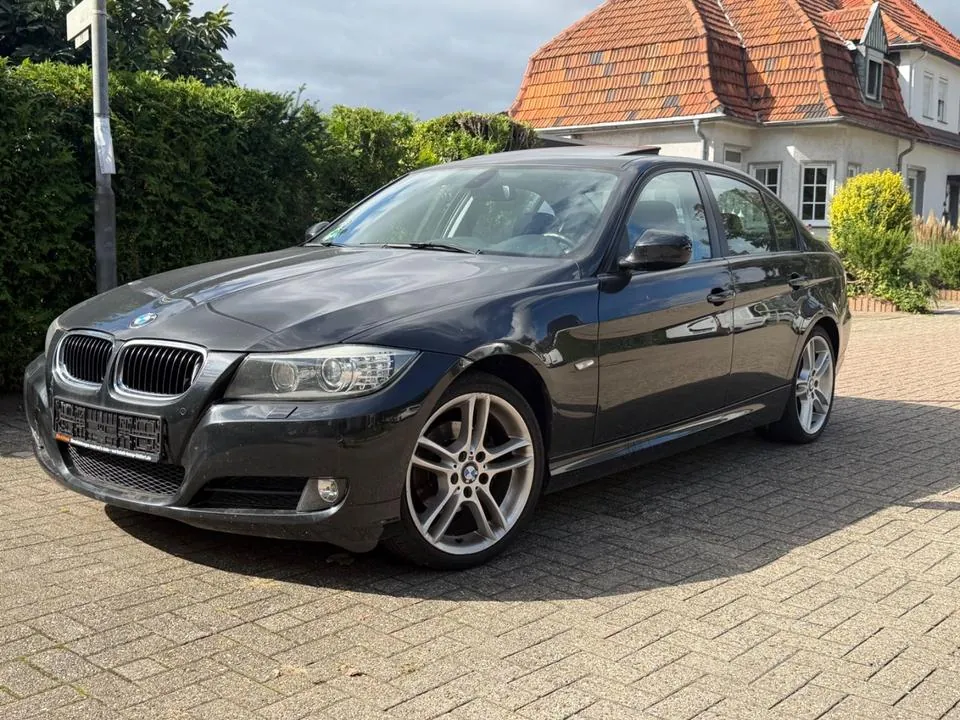 BMW 320I