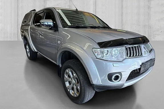 Mitsubishi L200 2012 photo 2
