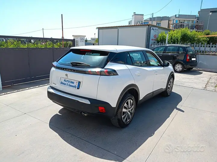 Peugeot 2008 2021 photo 2