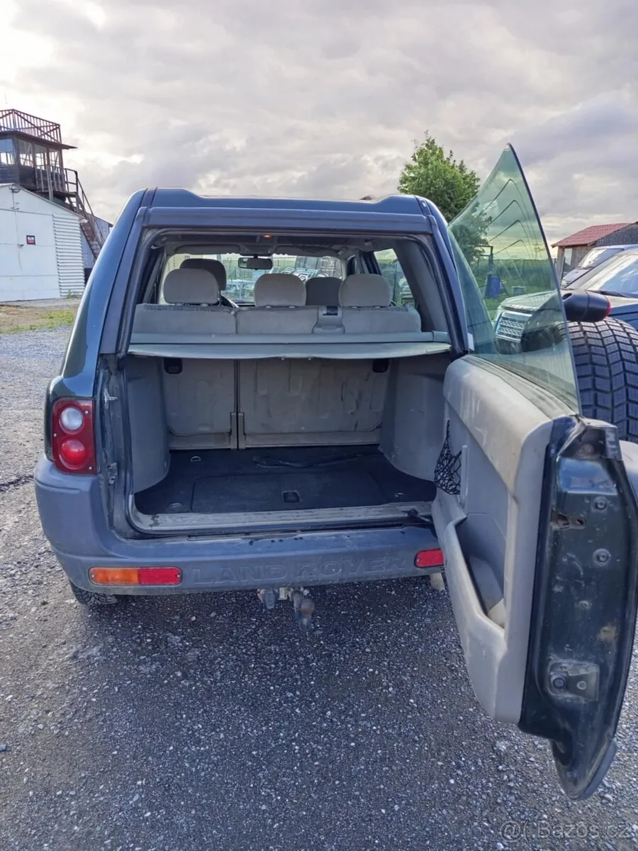 Land Rover Freelander photo 3